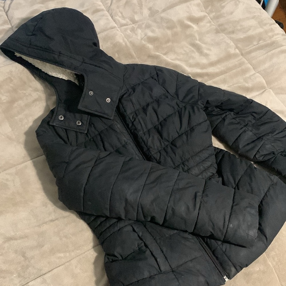 Hollister black winter coat, puffer type jacket with hood, size small